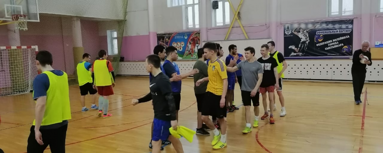 Pitirim Sorokin Syktyvkar State University foreign students played football with the team of Syktyvkar Forest Institute